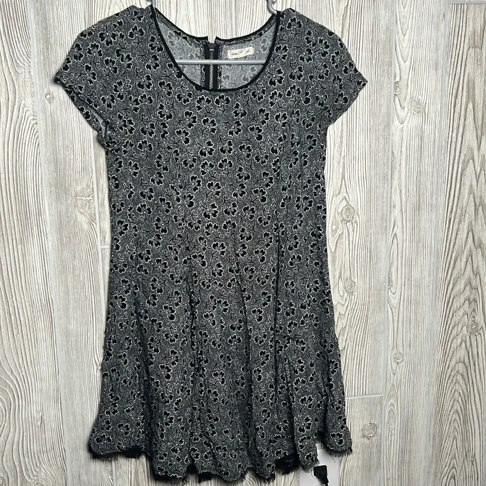 Silence noise zip dress size xs lace